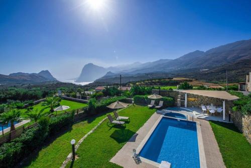 Armonia Villa with Sea View