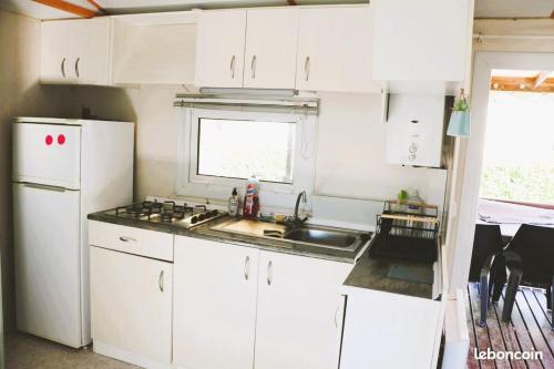 Fotografie z fotogalerie ubytování Mobil Home Climatisé Menthe à l'eau v destinaci Biscarrosse