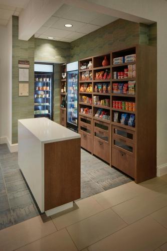 a laboratory with a counter and a pharmacyacistacistacistacistventoryventory at Residence Inn Arlington Rosslyn in Arlington
