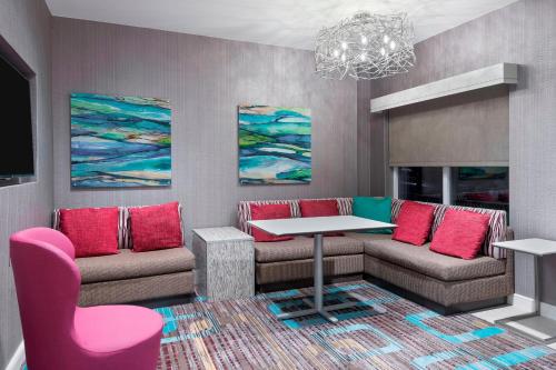 Residence Inn Tampa Downtown Image