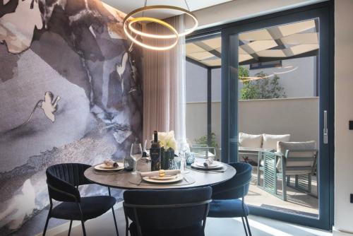 All Seasons Luxury Apartments