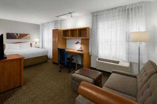 Katil atau katil-katil dalam bilik di TownePlace Suites by Marriott Seattle Southcenter