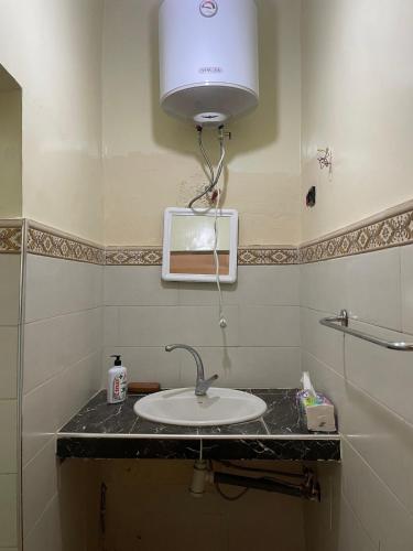 Bilik mandi di Pretty Villa with farmhouse
