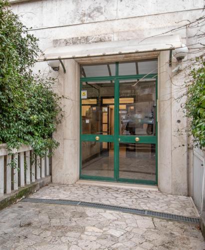 Rhome311 - Vatican Apartment