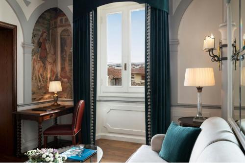 Area soggiorno di The St. Regis Florence