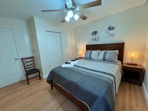 Postel nebo postele na pokoji v ubytování 3Min To Parris Island. Pets Yes