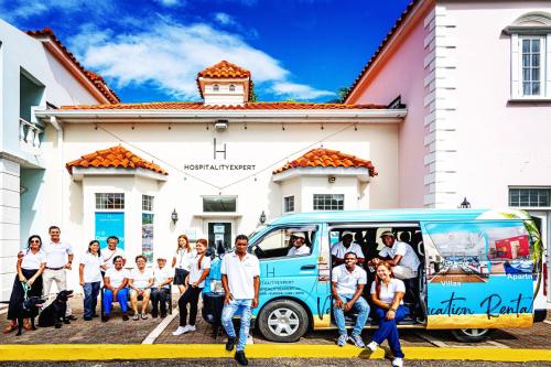 Гости Hospitality Expert Little Waters Villa Negril
