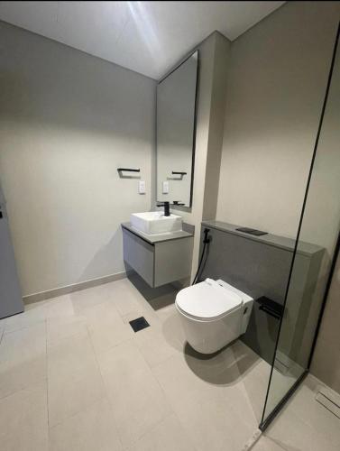 Brand New Designer 1-Bedroom Apartment With Free Parking
