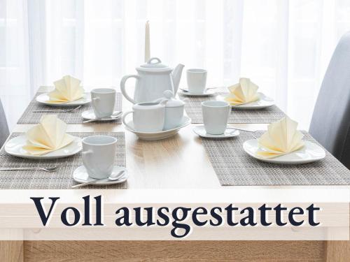 Fotografie z fotogalerie ubytování Ferienhaus Petra - Großzügige Ferienwohnungen in bester Bodenseelage l 1 Minute zum Bodensee l 7 Ferienwohnungen l Vollausgestattete Küchen l Gratis-WLAN l Gratis Parkplätze l Mitten auf der Mettnau v destinaci Radolfzell am Bodensee