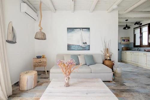 Anio Residence - Rustic Modern with Sea and Mountain View Terrace