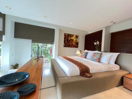 Ruang duduk di Laemsingh Villa 1 - Luxury Villa 5 Bedrooms