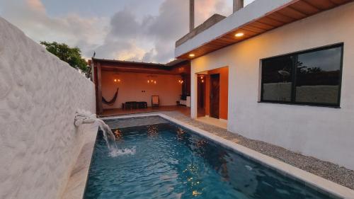 Bazén v ubytování Casa de Praia com Piscina em Maceió - Ipioca - Sauaçuhy nebo v jeho okolí