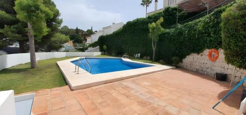 PARKING & POOL - Costa Paradise Suites- Málaga