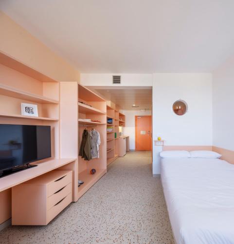 Fotografie z fotogalerie ubytování Loop Homes Tower Burjassot Hotel v destinaci Burjasot