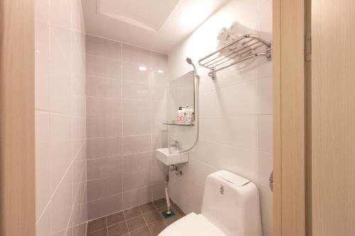 Un baño de K-Grand Hotel Myeongdong