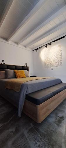 Postel nebo postele na pokoji v ubytování CocoMar II- Ocean view luxury loft