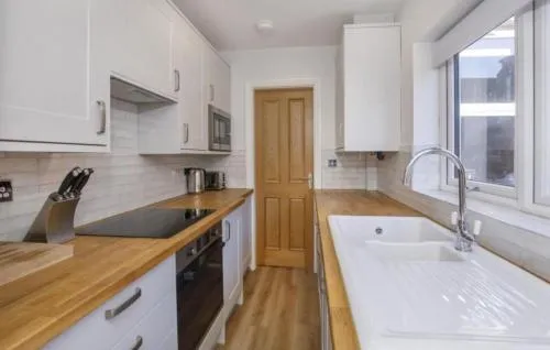 4 bedroom house close to Walmgate bar sleeps 7 photo 1