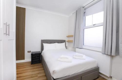 4 bedroom house close to Walmgate bar sleeps 7 photo 14