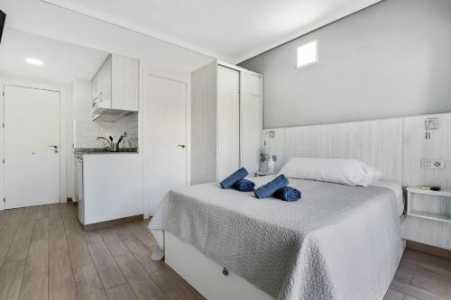 Carihuela Palace 418 By IVI Real Estate
