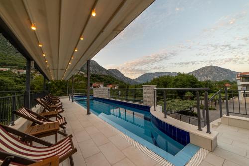 Gallery image of Green Bay Apartments Morinj in Kotor