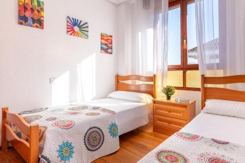 Imagen de la galería de Apartamento la Riberuca con piscina, en Suances