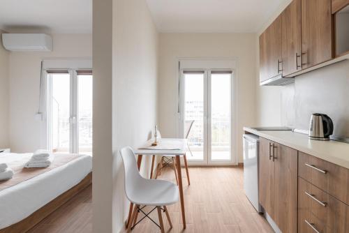 F & B Collection - Metro Urban Stays