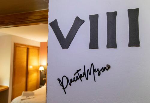 Postel nebo postele na pokoji v ubytování Castillo Fortaleza de Ateca