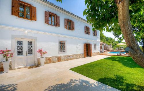 Κήπος έξω από το Villa Mare Monti