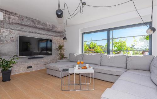 Gorgeous Home In Sibenik