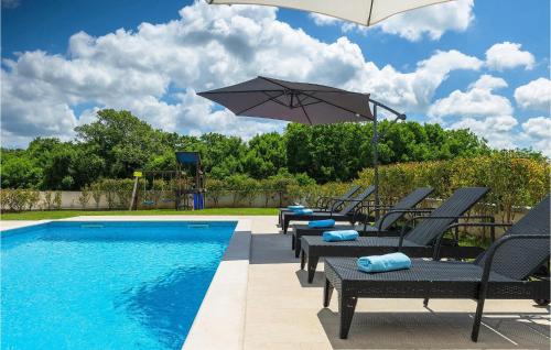 Hồ bơi trong/gần Villa Mara Svetvincenat