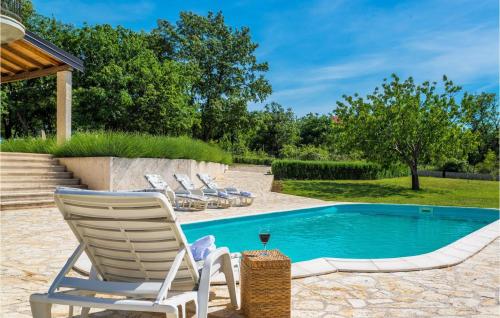 Πισίνα στο ή κοντά στο Villa Paradiso