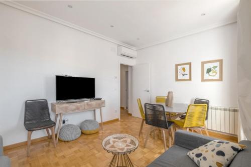 Spacious apartment-4Bedrooms 2Bathrooms - Goya