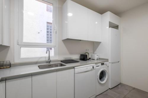 Spacious apartment-4Bedrooms 2Bathrooms - Goya