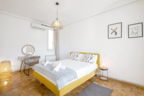 Spacious apartment-4Bedrooms 2Bathrooms - Goya