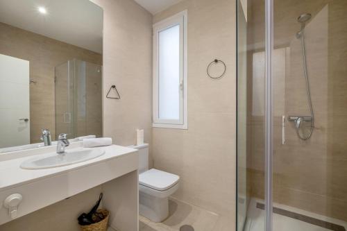 Spacious apartment-4Bedrooms 2Bathrooms - Goya