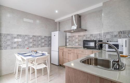 Beautiful Home In Conil De La Frontera