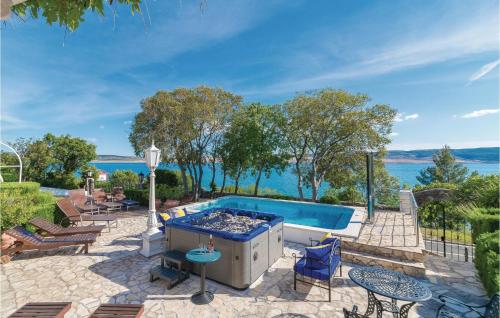 Bassein majutusasutuses Lovely Home In Seline With Sauna või selle lähedal