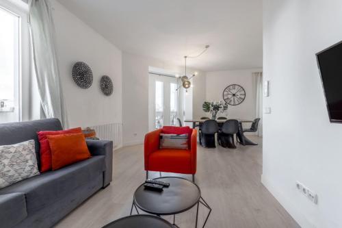 Modern Refurbished - 3Bedrooms 2Bathrooms - Goya