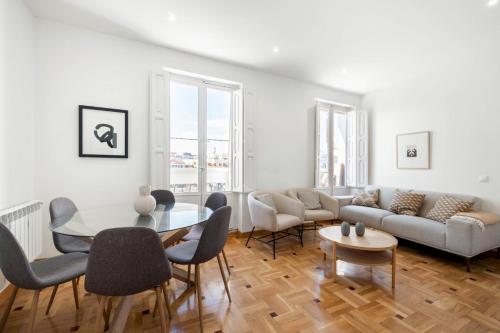 Bright apartment-4Bedrooms 2Bathrooms - Goya