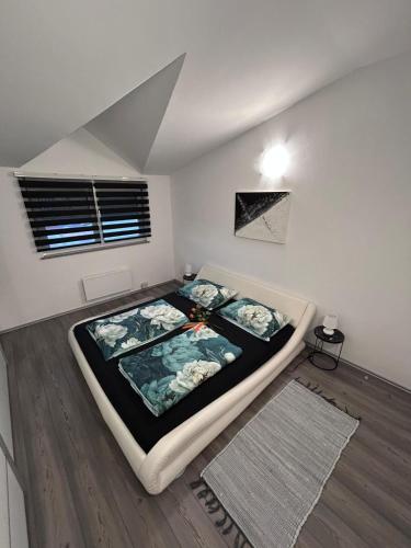 Katil atau katil-katil dalam bilik di Holiday home Lucas with pool