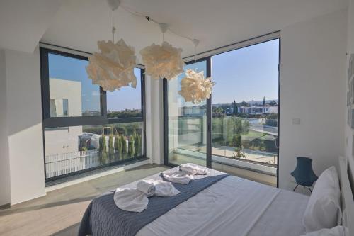 Postel nebo postele na pokoji v ubytování Protaras Almaria Villa ALM03