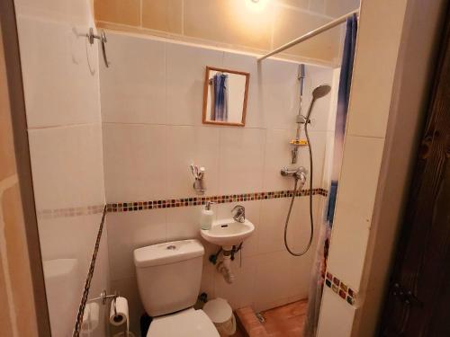 Un baño de Palm Court Apartment
