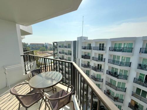 Μπαλκόνι ή βεράντα στο Mantra Beach Condominium Suite 2 - Mae Phim