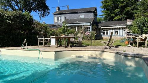 La Picane - Belle maison avec piscine et jardin