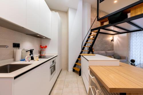 One&Lux Goyeneta Central Duplex with pool & patio