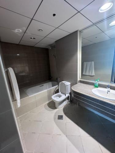 Koupelna v ubytování Sunrise Ajman sea view