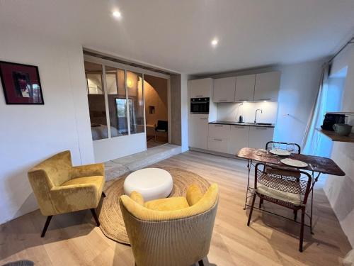 Près d'Avignon, studio de charme avec vue