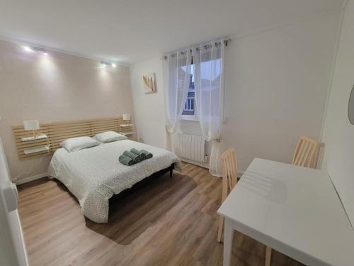 La Parenthèse vous accueille, maison avec garage