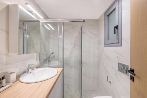 Awesome 2BR Apartment in Katechaki by UPSTREET