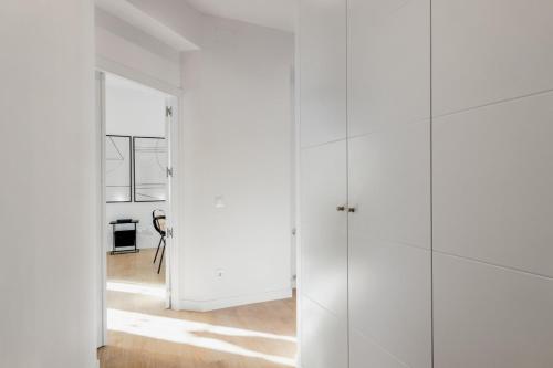 Modern and Bright - 3 Bedrooms 3 Bathrooms - Goya